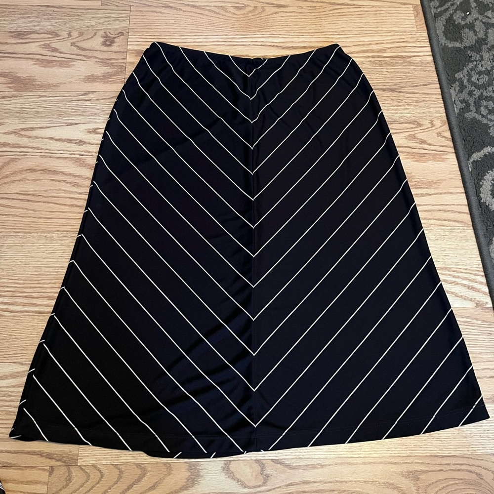 New York & Company A line skirt